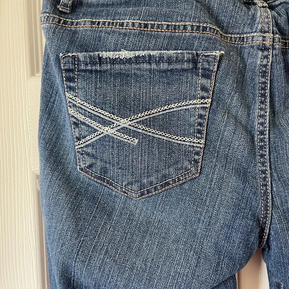 Aeropostale Bayla Distressed Cropped Jeans